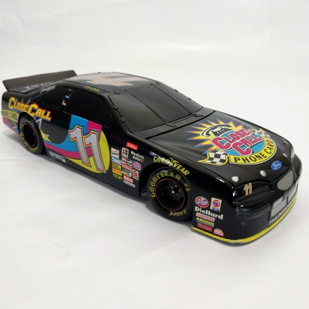 NASCAR Diecast Car BANK 1:24 Brett Bodine #11 Close Call 1997 Thunderbird #N087